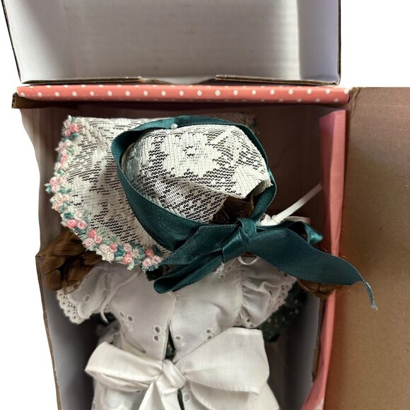 Paradise Galleries Treasury Collection Irish Doll Premier Edition - Picture 7 of 12